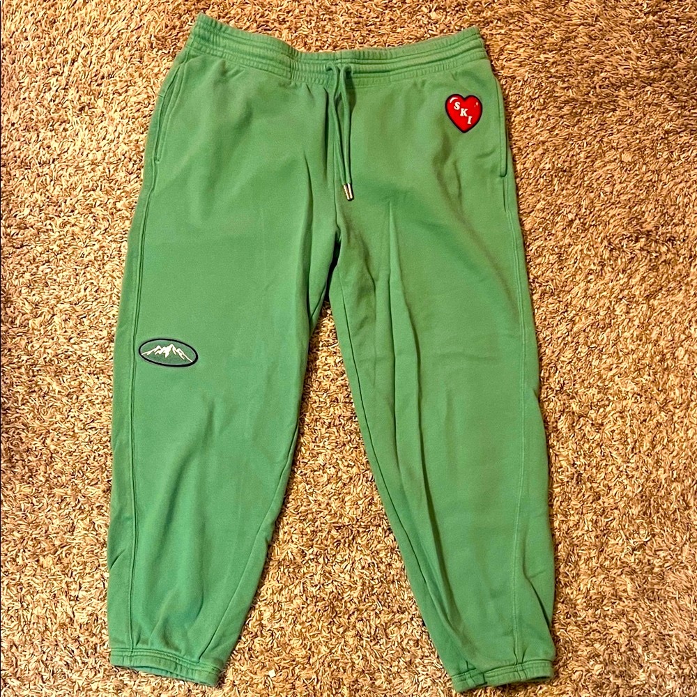 Aerie green jogger with matching sweat shirt